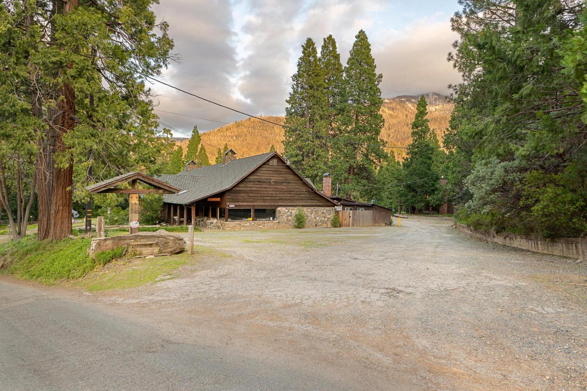 Big Pine Suite Cn Lodge R#1 Ponderosa Exterior photo