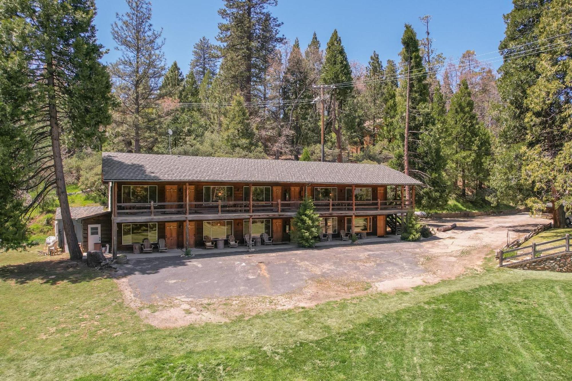 Big Pine Suite Cn Lodge R#1 Ponderosa Exterior photo