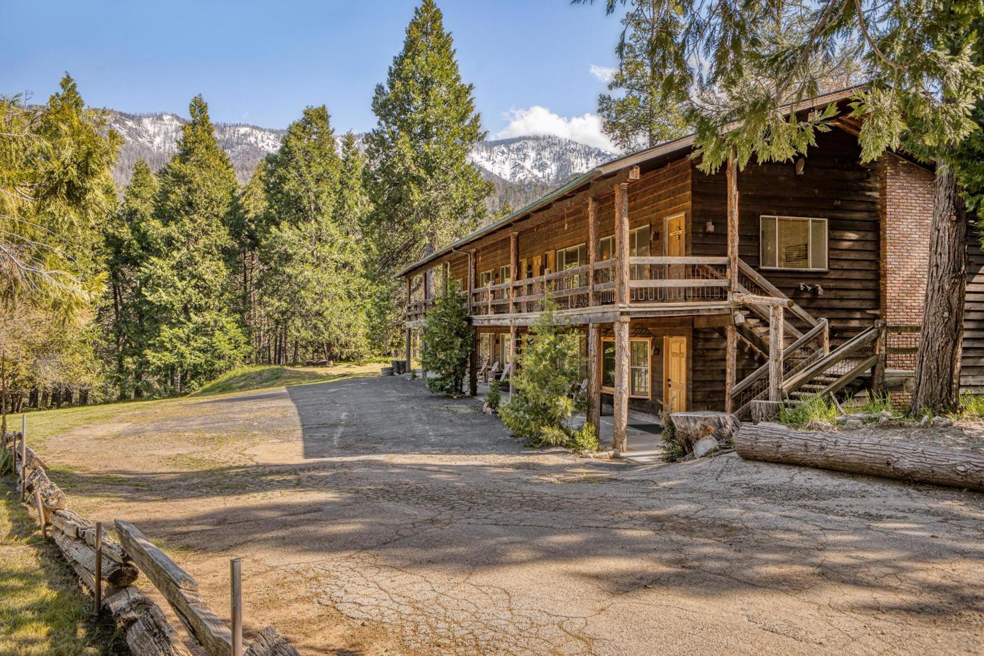 Big Pine Suite Cn Lodge R#1 Ponderosa Exterior photo