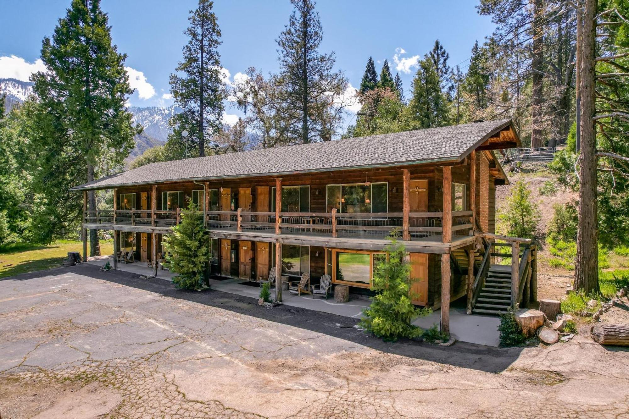 Big Pine Suite Cn Lodge R#1 Ponderosa Exterior photo